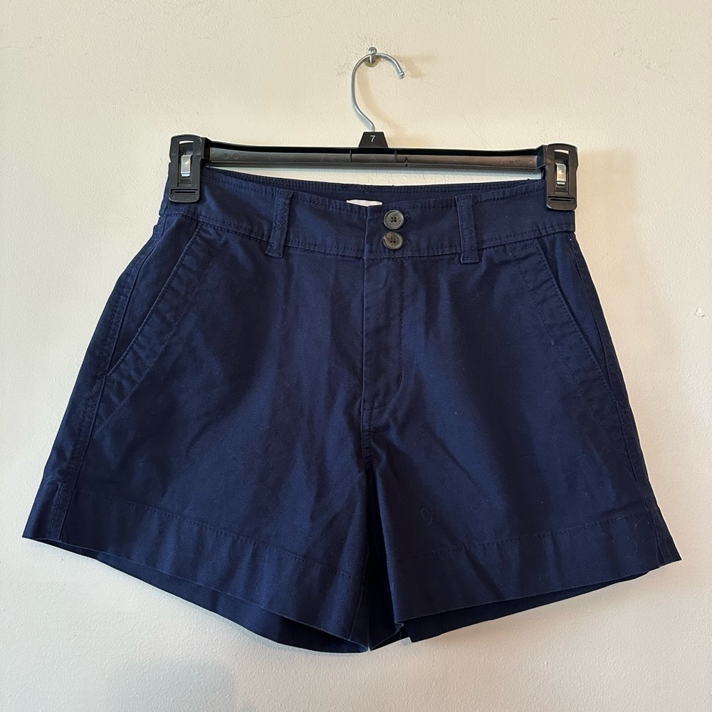 Womens navy khaki shorts 2 NWOT